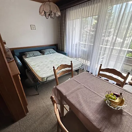 Peak & Apartment *